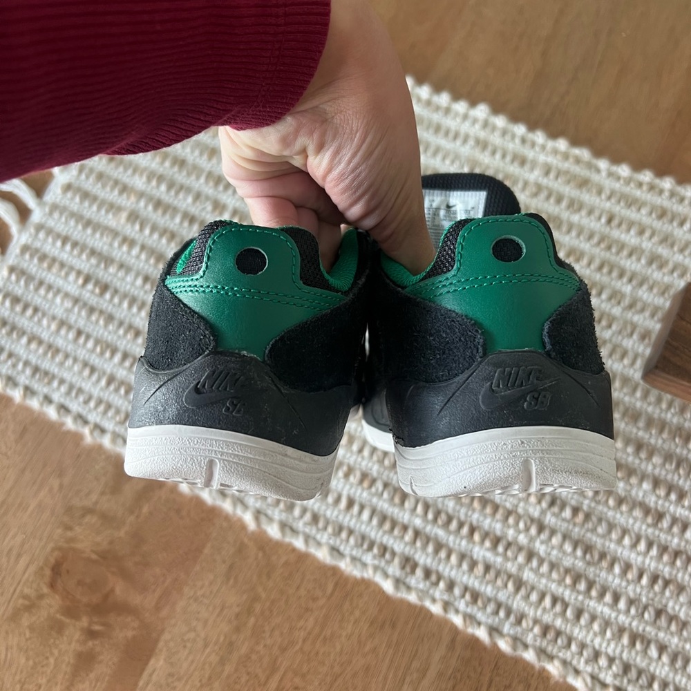 Nike SB Vertebrae Women’s Skate Shoes Black Malachite Summit White New - Picture 14 of 14